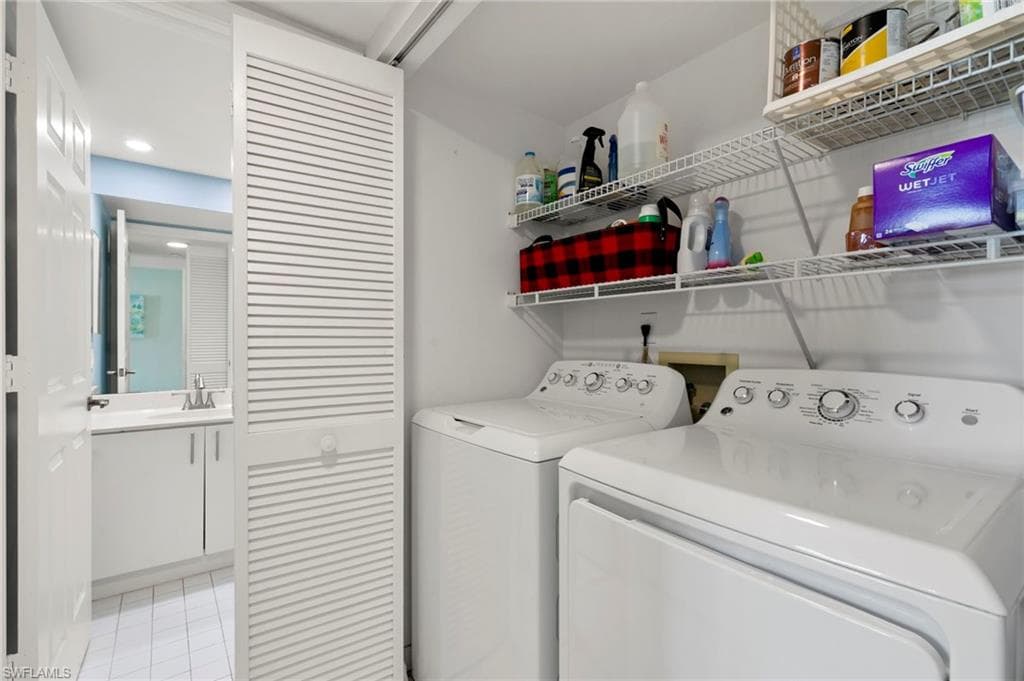 919 Huron Ct B301, Marco Island, FL 34145-23