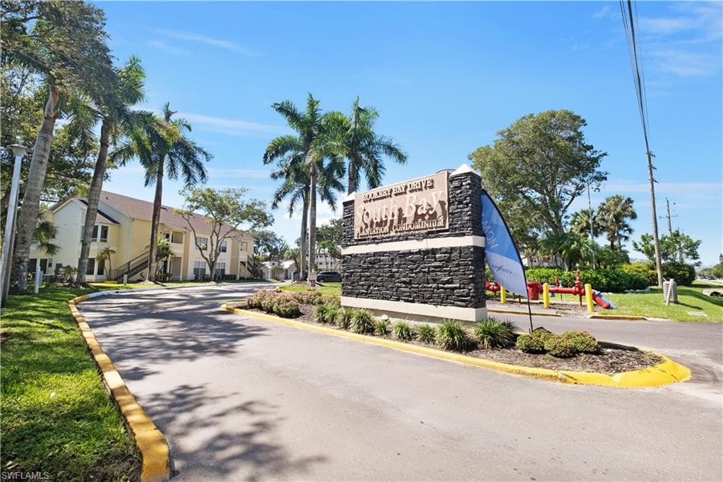 2008 Rookery Bay Dr 1102, Naples, FL 34114-21