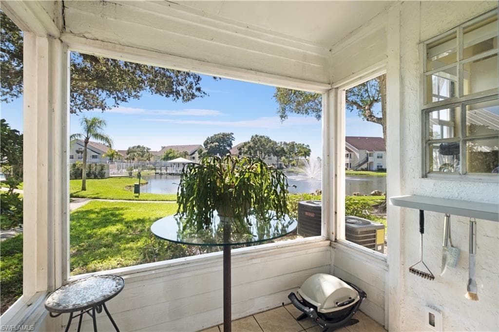 2008 Rookery Bay Dr 1102, Naples, FL 34114-6