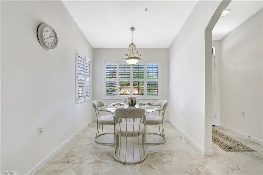 2370 Magnolia Ave 6802, Naples, FL 34112-13