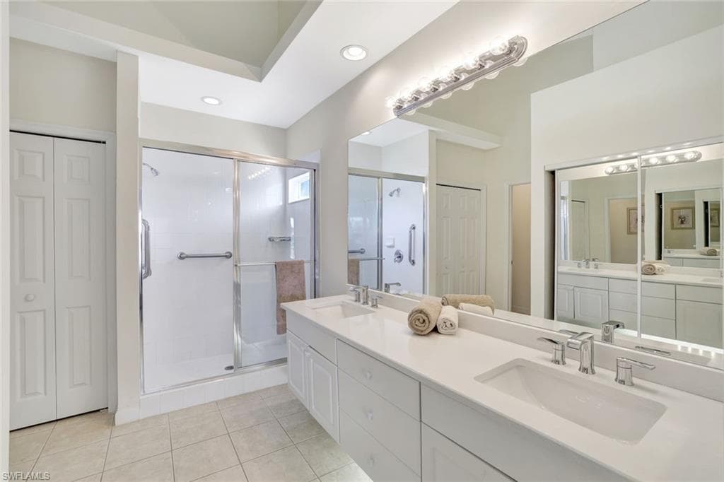 2370 Magnolia Ave 6802, Naples, FL 34112-17