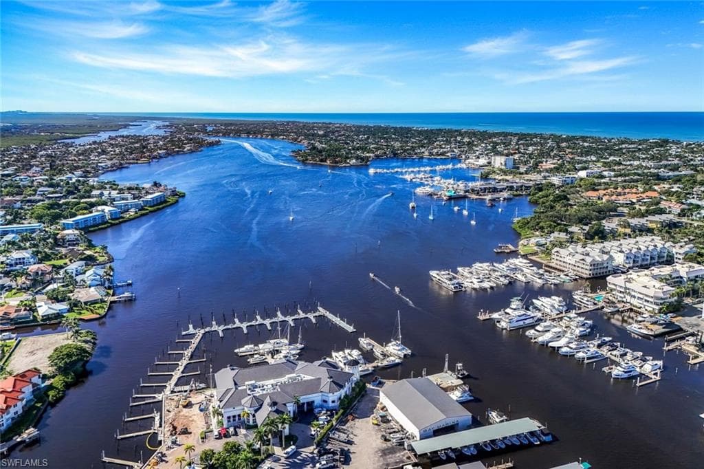 1130 3rd Ave S 211, Naples, FL 34102-31