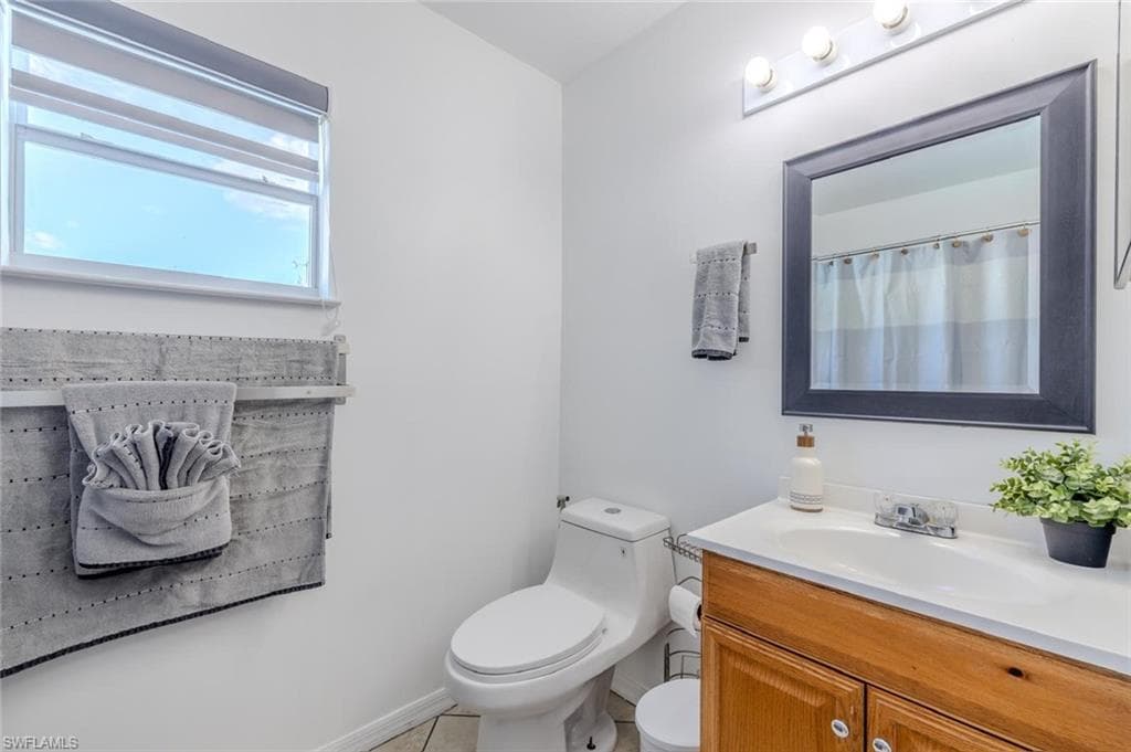 326 10th Ter, Cape Coral, FL 33909-17