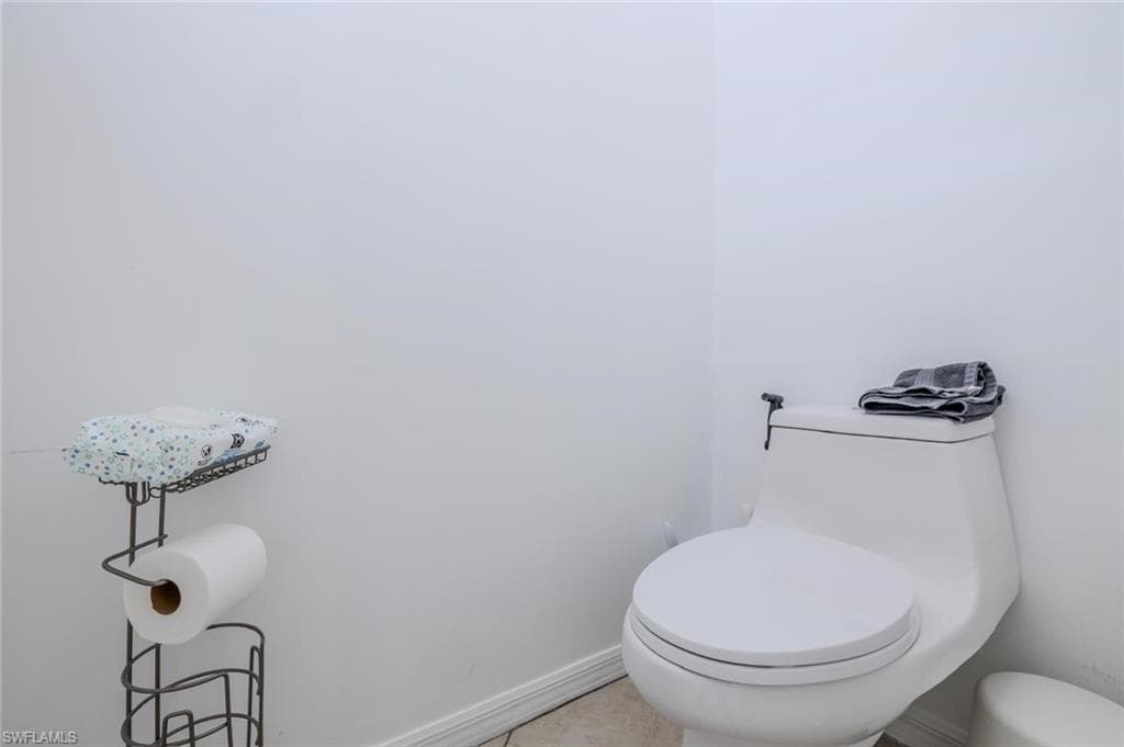 326 10th Ter, Cape Coral, FL 33909-7
