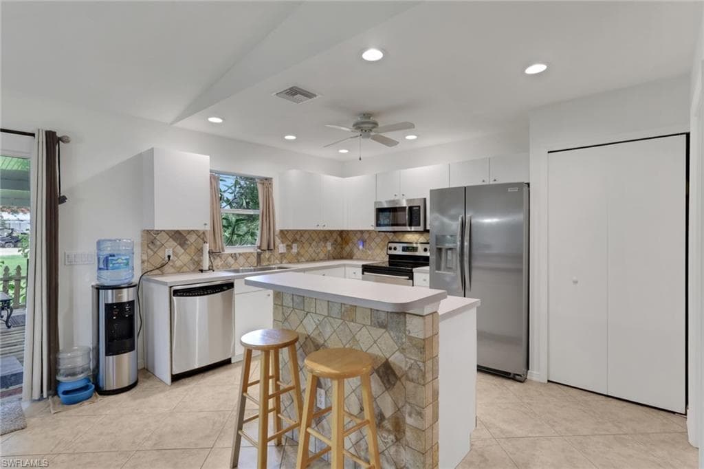 921 20th St SE, Naples, FL 34117-11