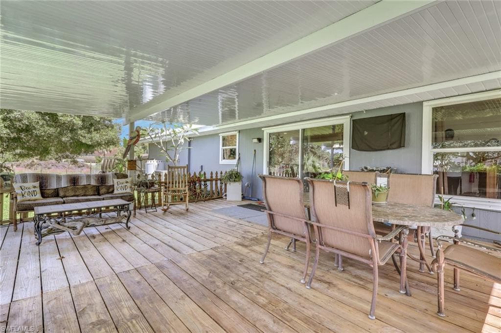 921 20th St SE, Naples, FL 34117-22