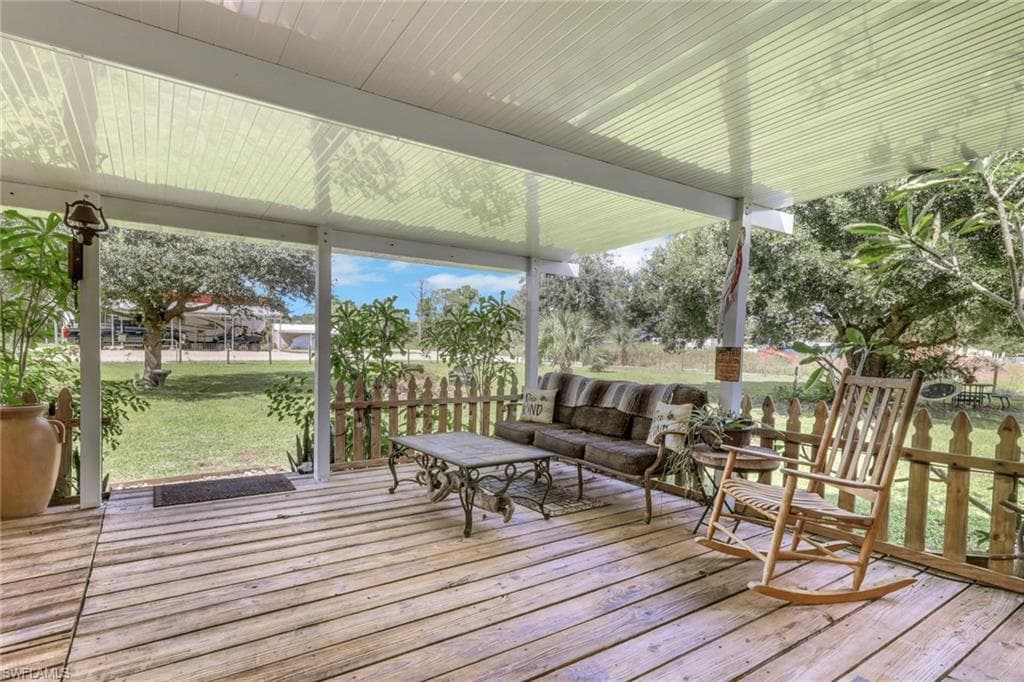 921 20th St SE, Naples, FL 34117-23