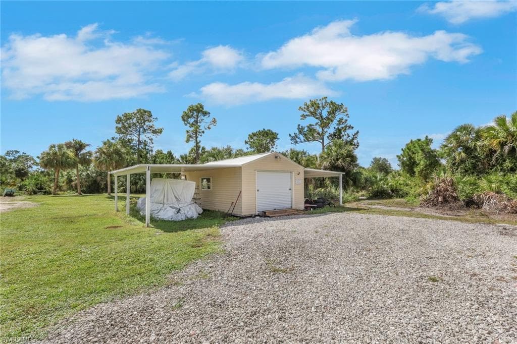 921 20th St SE, Naples, FL 34117-24
