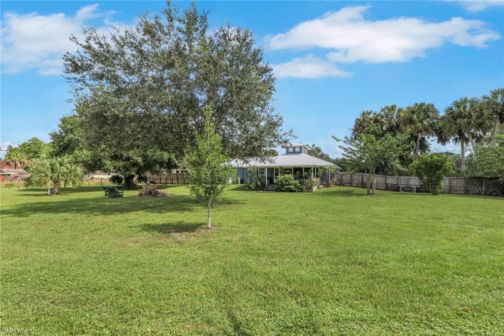 921 20th St SE, Naples, FL 34117-26