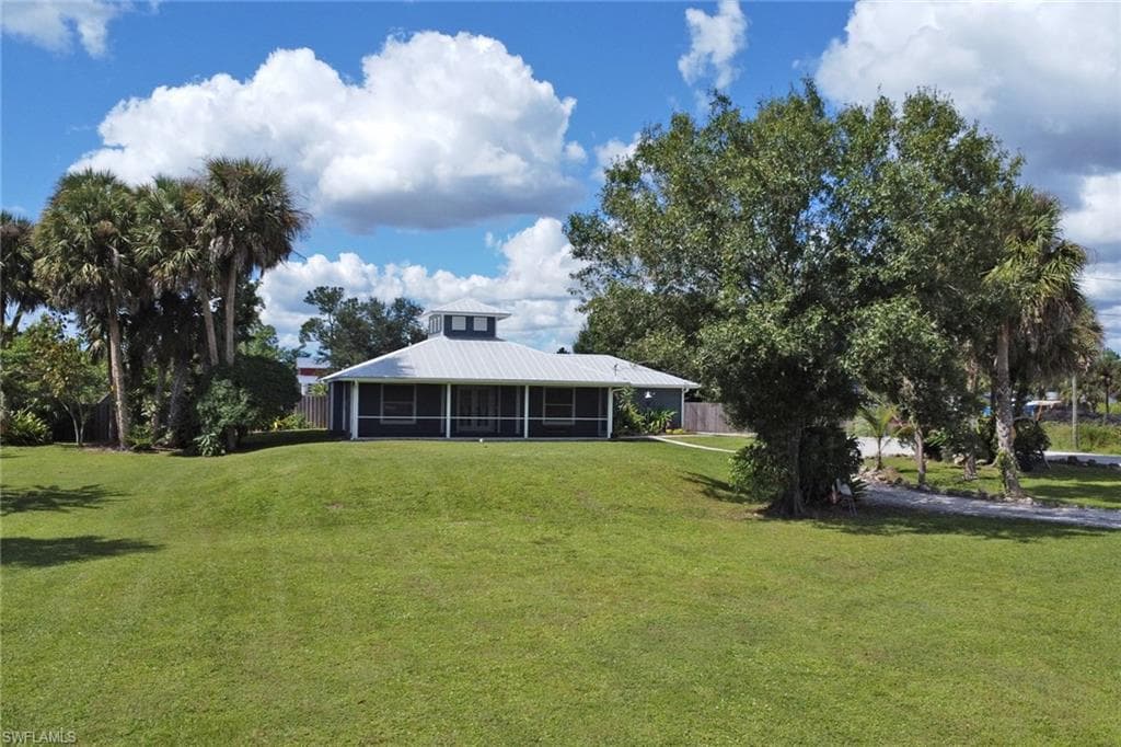 921 20th St SE, Naples, FL 34117-1