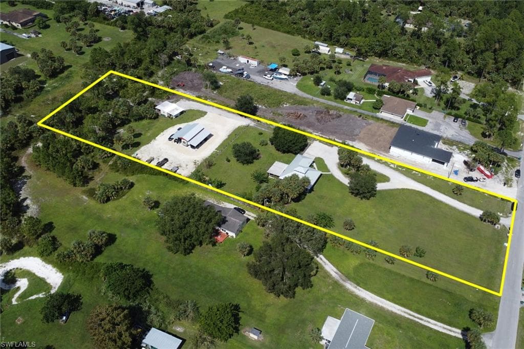 921 20th St SE, Naples, FL 34117-28