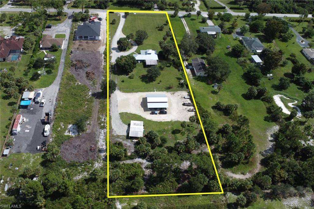 921 20th St SE, Naples, FL 34117-30