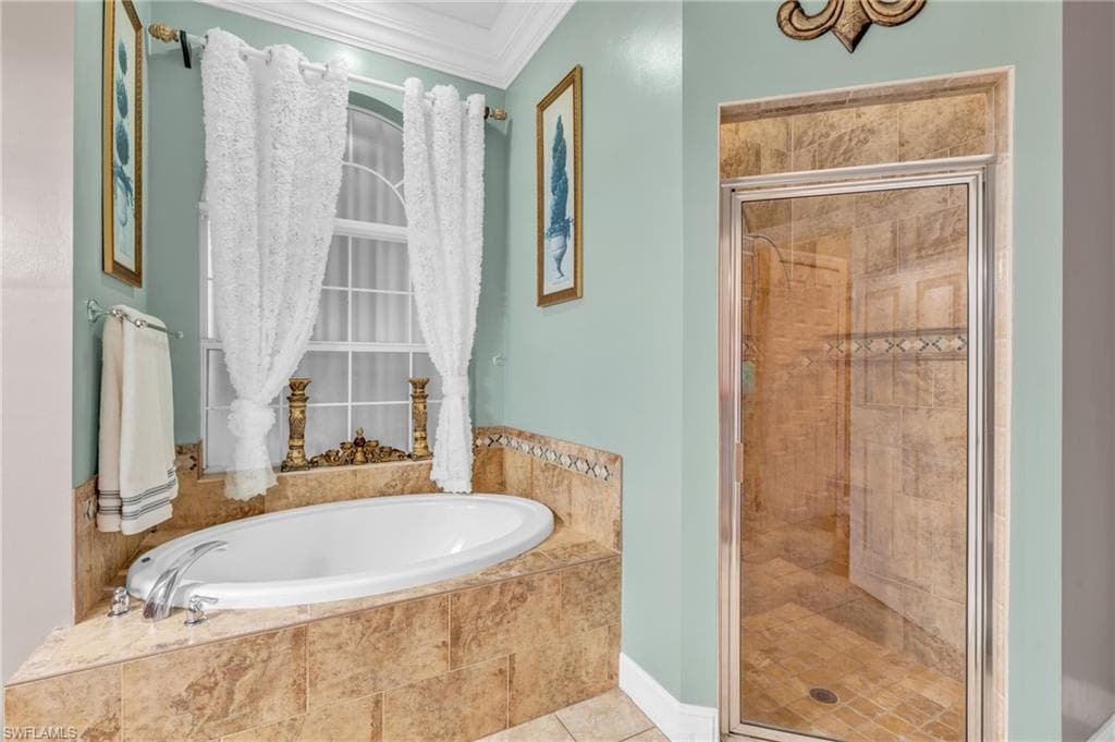 4475 16th St NE, Naples, FL 34120-26