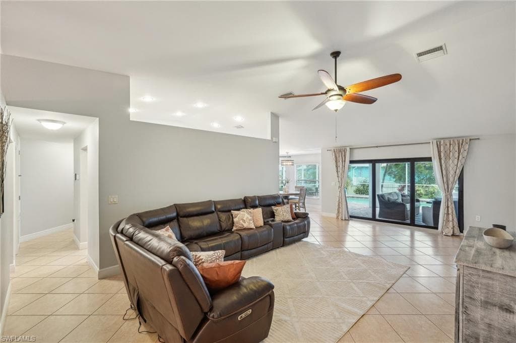 3717 Agualinda Blvd, Cape Coral, FL 33914-8