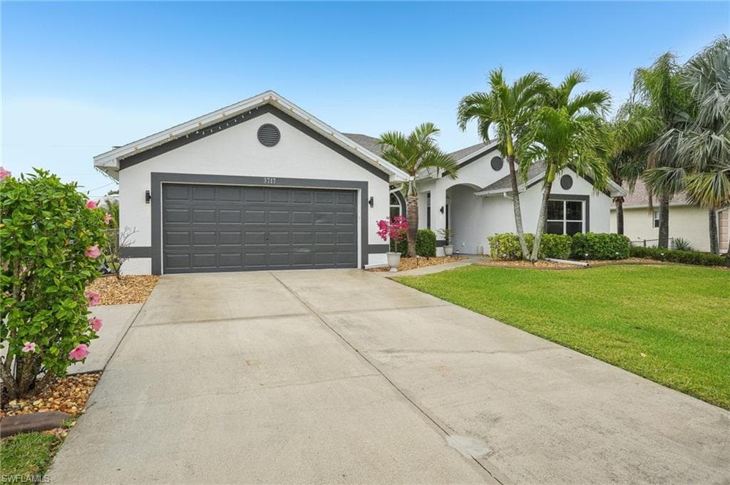 3717 Agualinda Blvd, Cape Coral, FL 33914-3