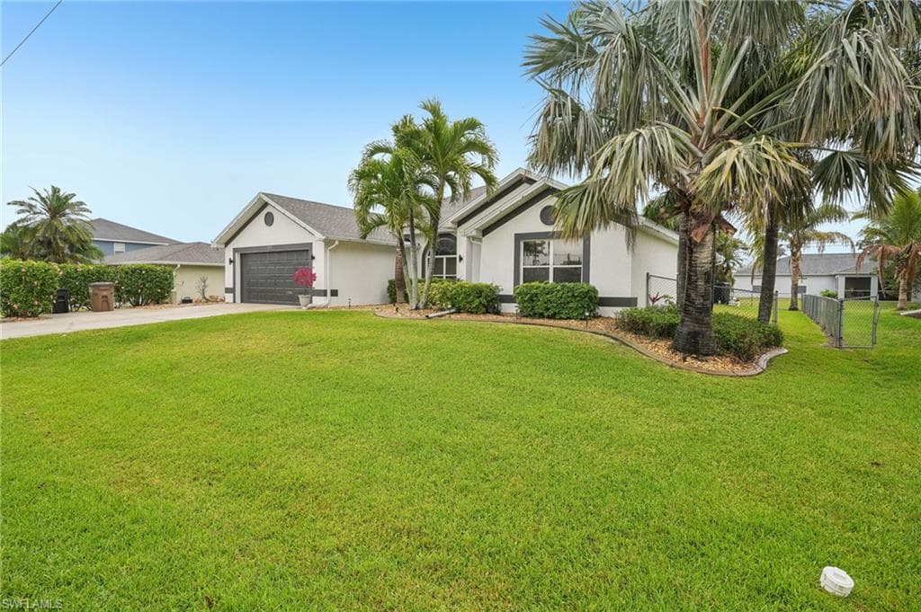 3717 Agualinda Blvd, Cape Coral, FL 33914-4