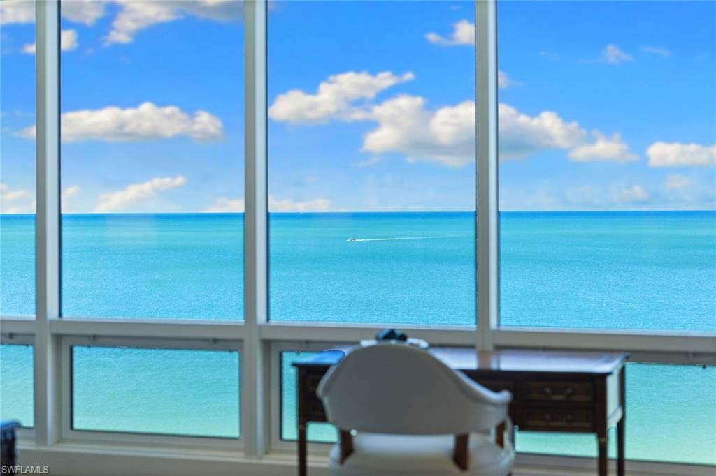 11125 Gulf Shore Dr 605, Naples, FL 34108-16