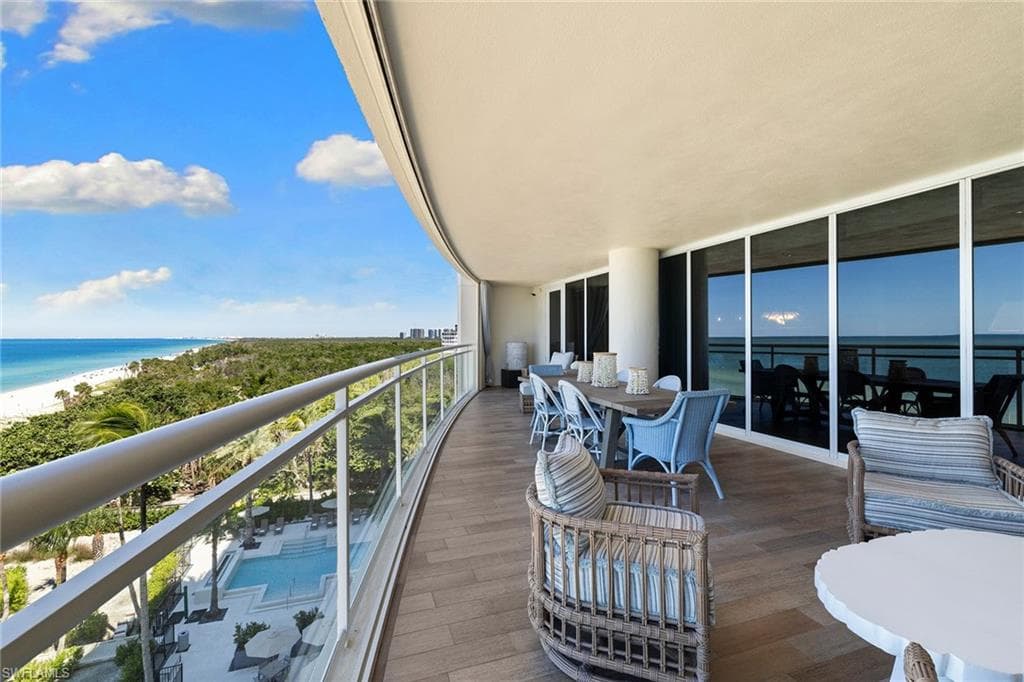 11125 Gulf Shore Dr 605, Naples, FL 34108-32