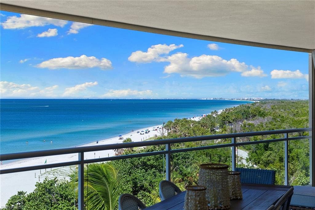 11125 Gulf Shore Dr 605, Naples, FL 34108-37
