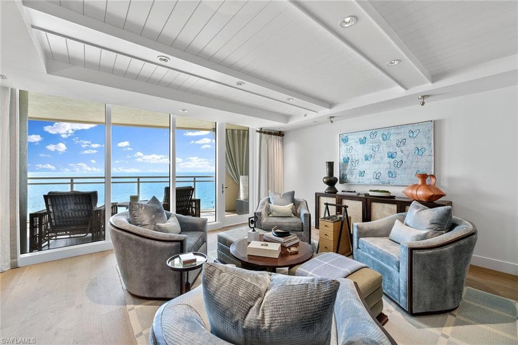 11125 Gulf Shore Dr 605, Naples, FL 34108-5