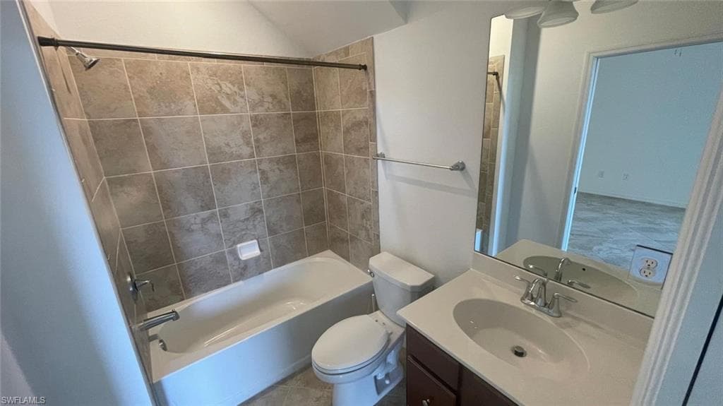 10100 Tin Maple Dr 15, Estero, FL 33928-14