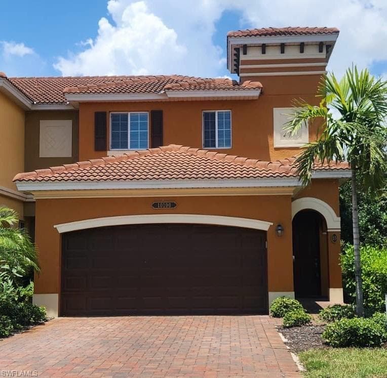 10100 Tin Maple Dr 15, Estero, FL 33928-1