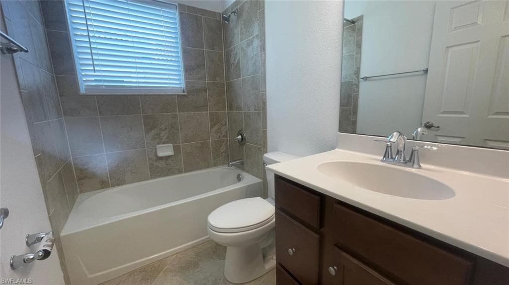 10100 Tin Maple Dr 15, Estero, FL 33928-31