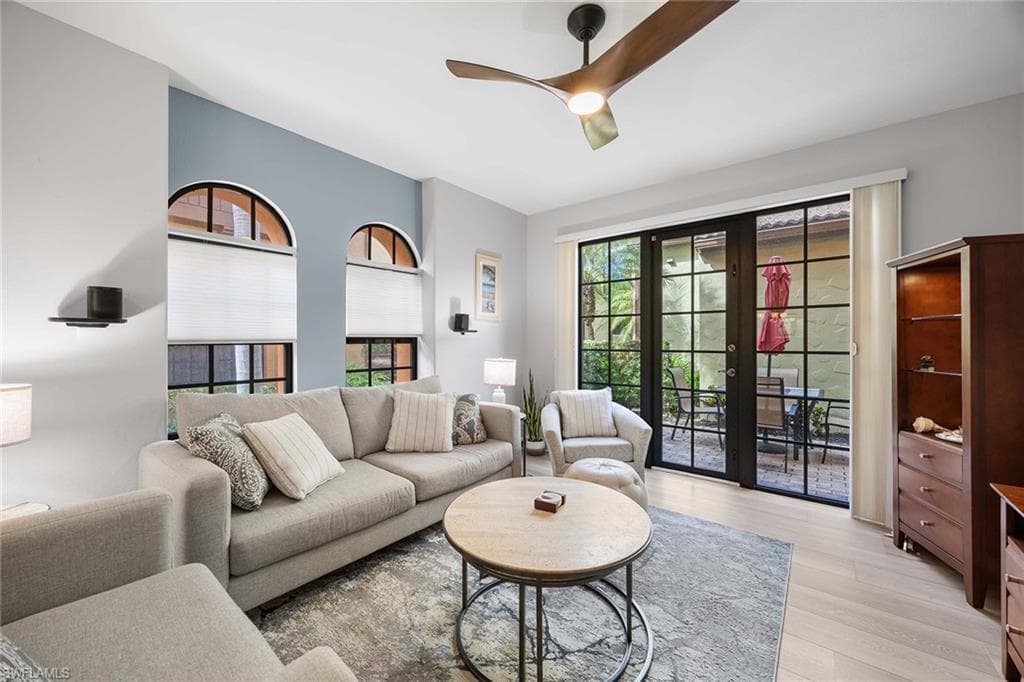 8953 Malibu St 402, Naples, FL 34113-8