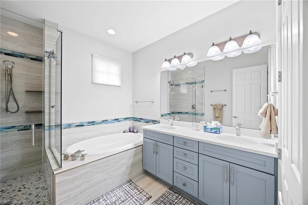 8953 Malibu St 402, Naples, FL 34113-26