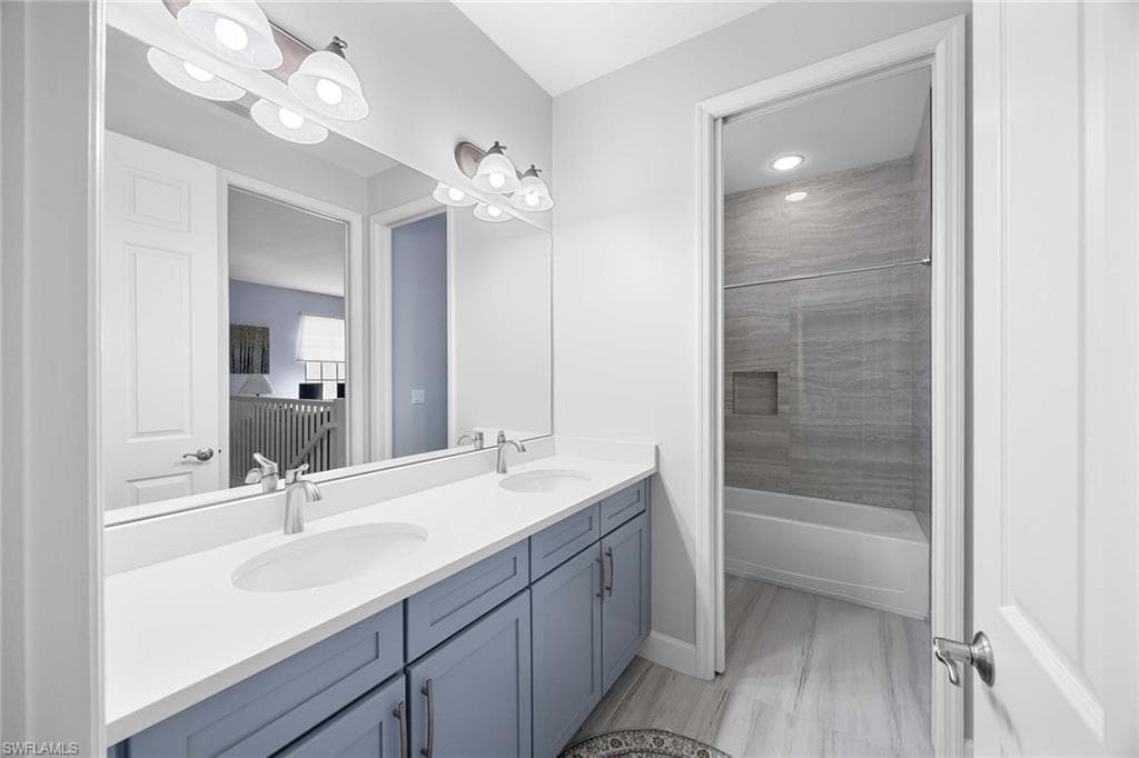 8953 Malibu St 402, Naples, FL 34113-29