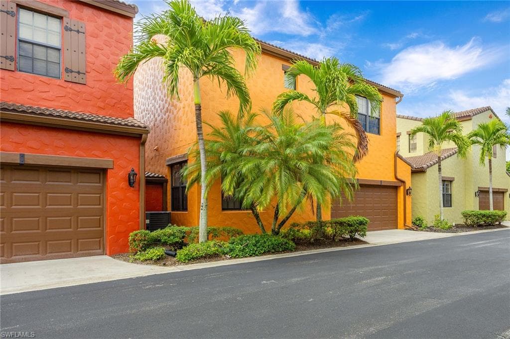 8953 Malibu St 402, Naples, FL 34113-31