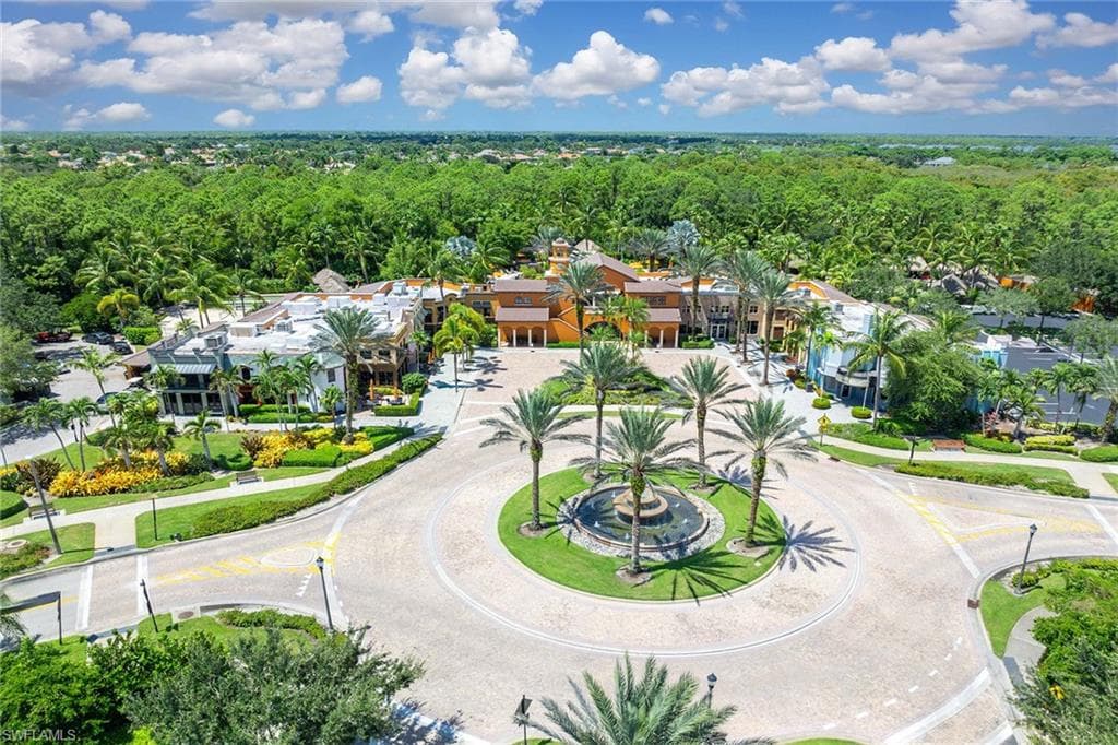 8953 Malibu St 402, Naples, FL 34113-32