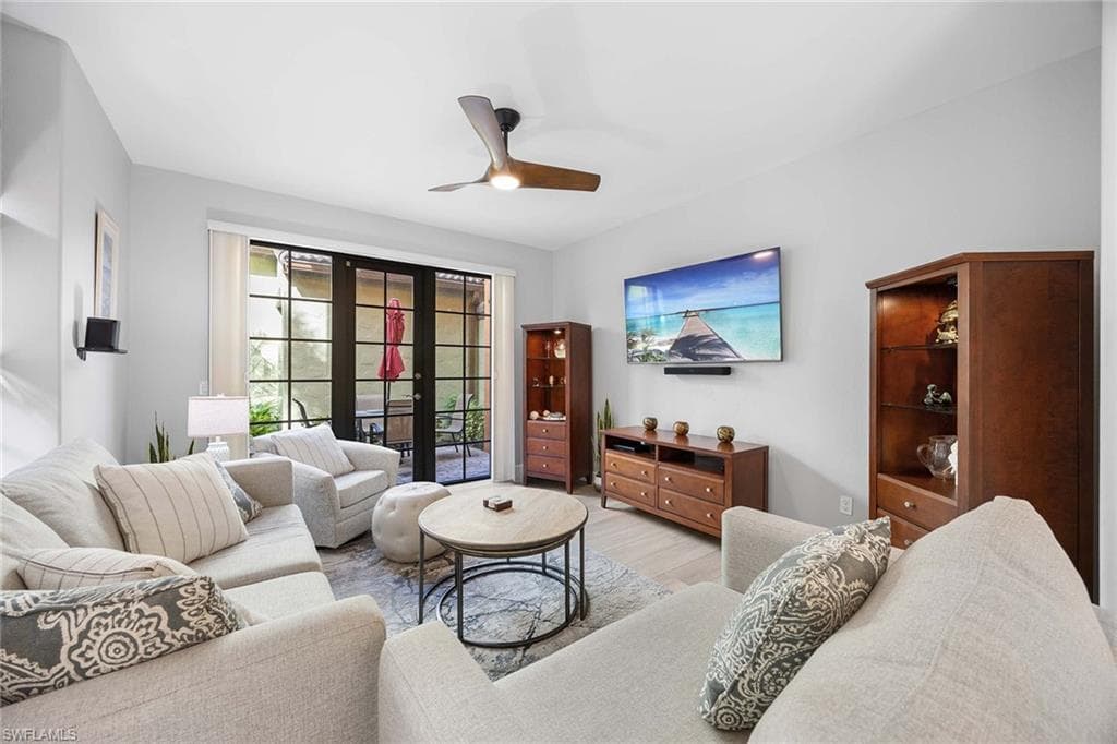 8953 Malibu St 402, Naples, FL 34113-7