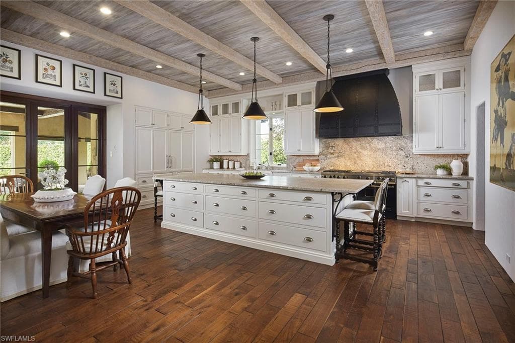 29120 Teramo Way, Naples, FL 34110-11