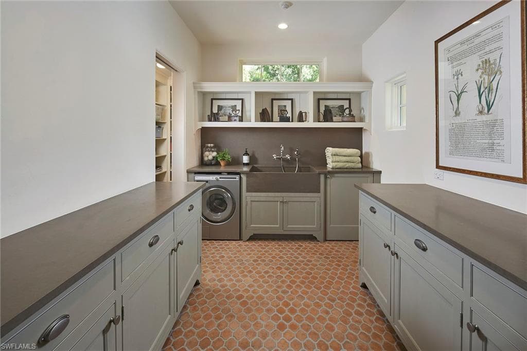 29120 Teramo Way, Naples, FL 34110-34