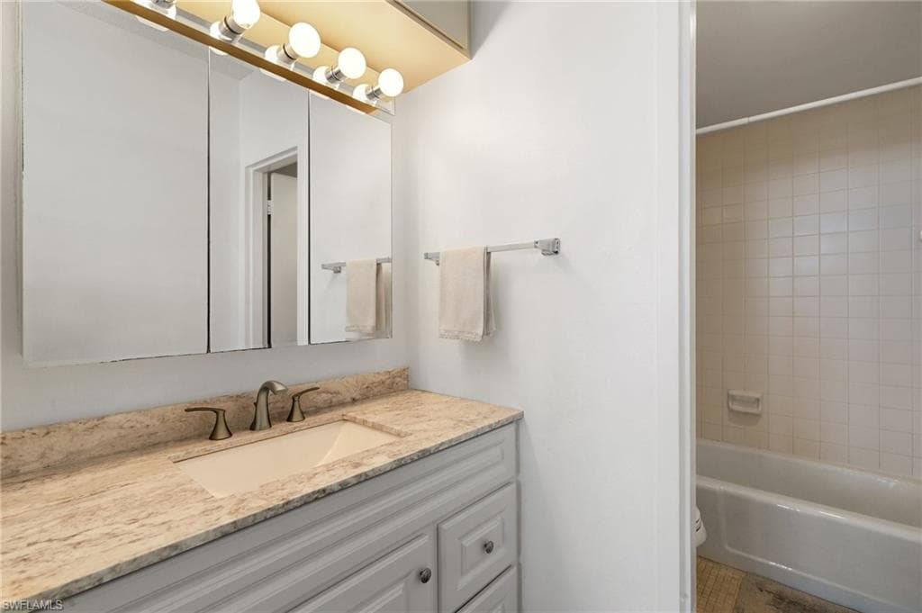 140 Seaview Ct 1204s, Marco Island, FL 34145-13