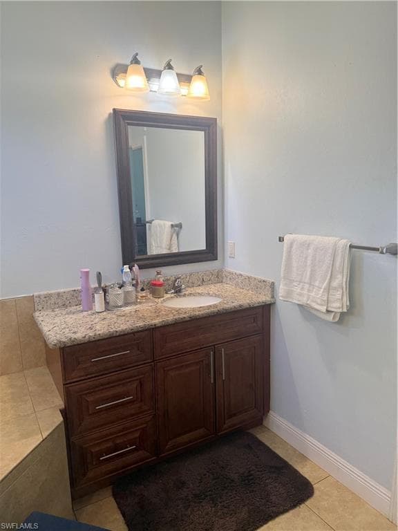 2735 12th Ave NE, Naples, FL 34120-11
