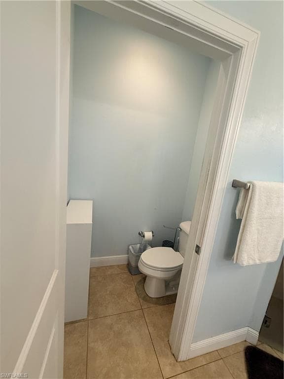 2735 12th Ave NE, Naples, FL 34120-12