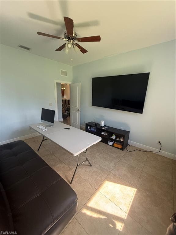 2735 12th Ave NE, Naples, FL 34120-18