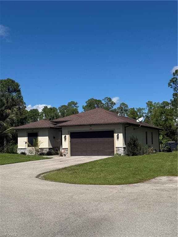 2735 12th Ave NE, Naples, FL 34120-1