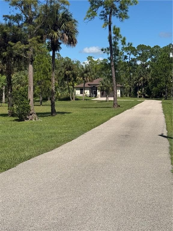 2735 12th Ave NE, Naples, FL 34120-2