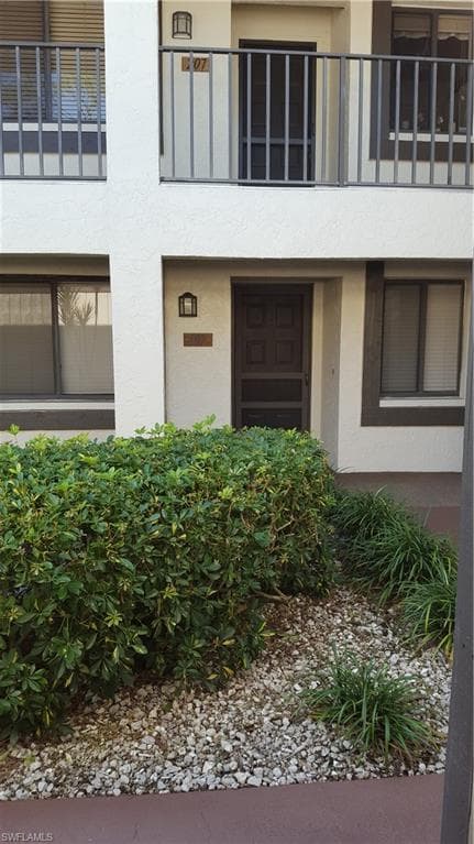 5825 Rattlesnake Hammock Rd 107, Naples, FL 34109-13