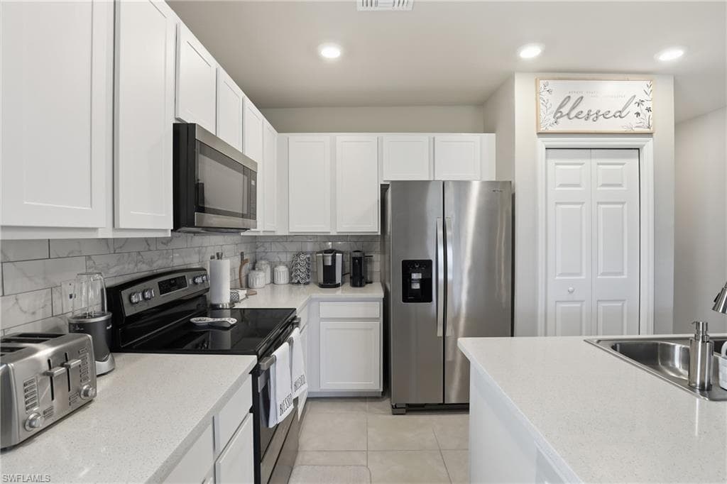 15388 Wildflower Cir, Naples, FL 34119-6