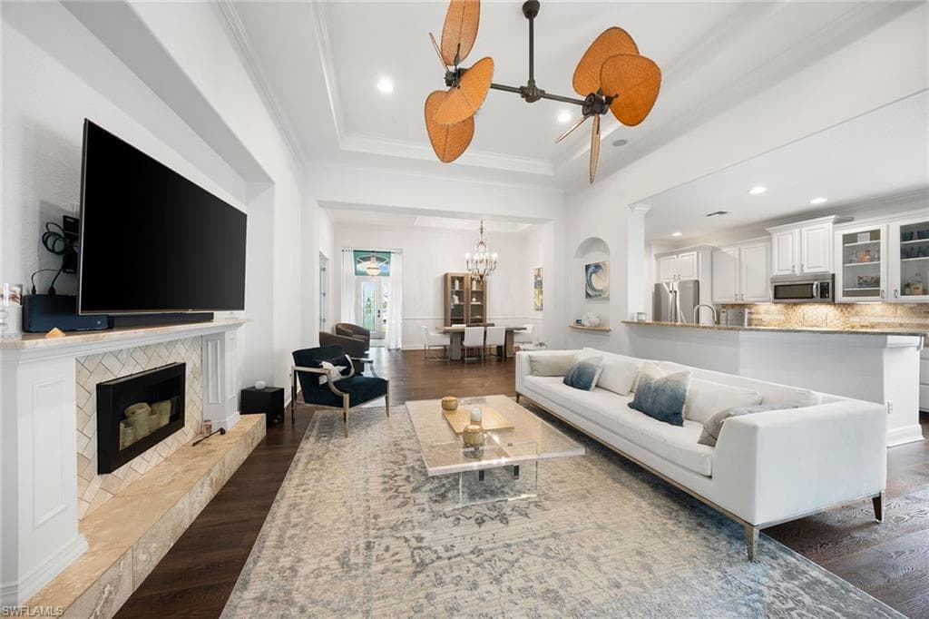 12771 Aviano Dr, Naples, FL 34105-8