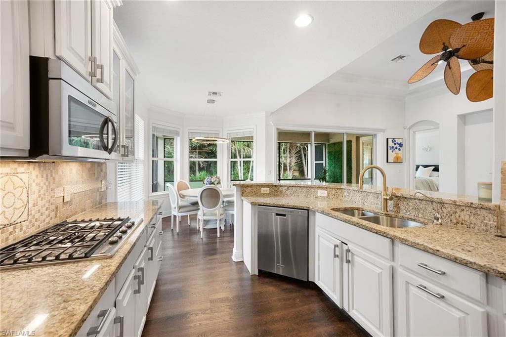 12771 Aviano Dr, Naples, FL 34105-18