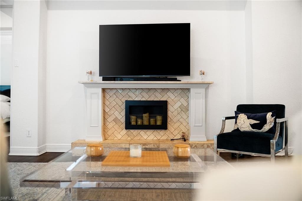 12771 Aviano Dr, Naples, FL 34105-6