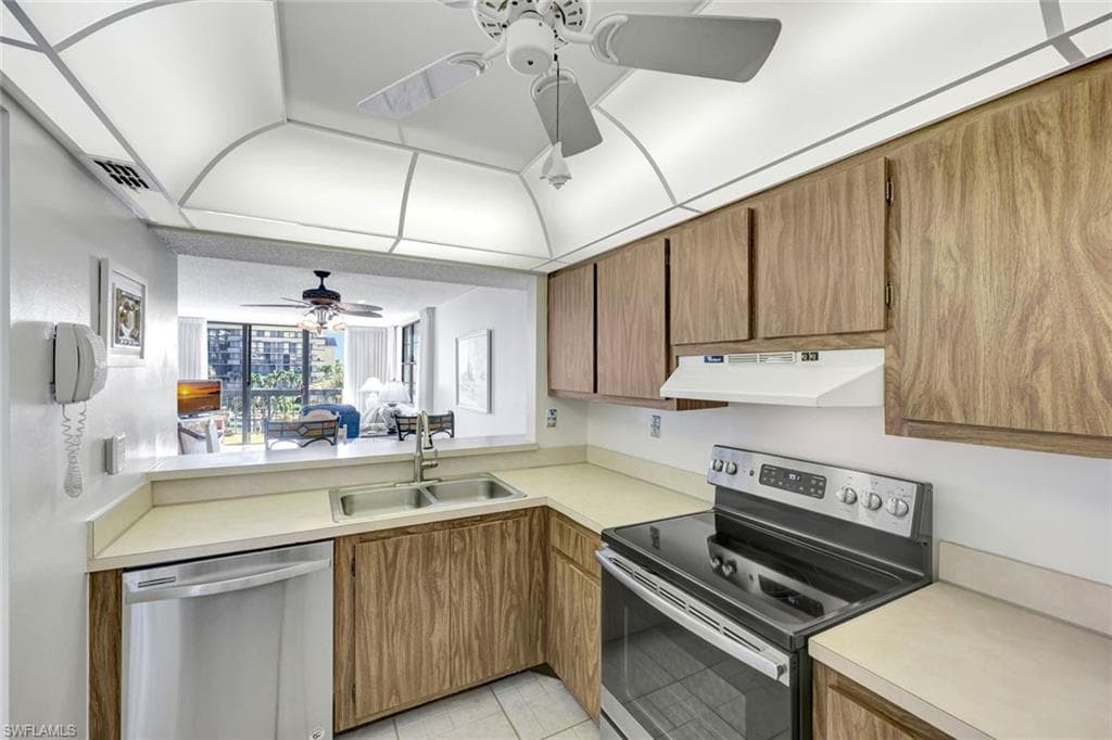 651 Seaview Ct B308, Marco Island, FL 34145-11