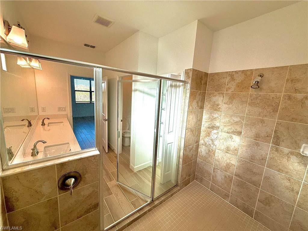 1785 Hagen Ct, Naples, FL 34120-23