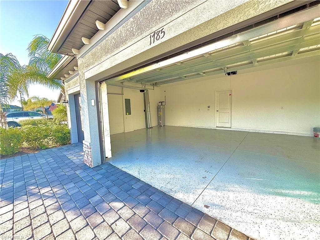 1785 Hagen Ct, Naples, FL 34120-26