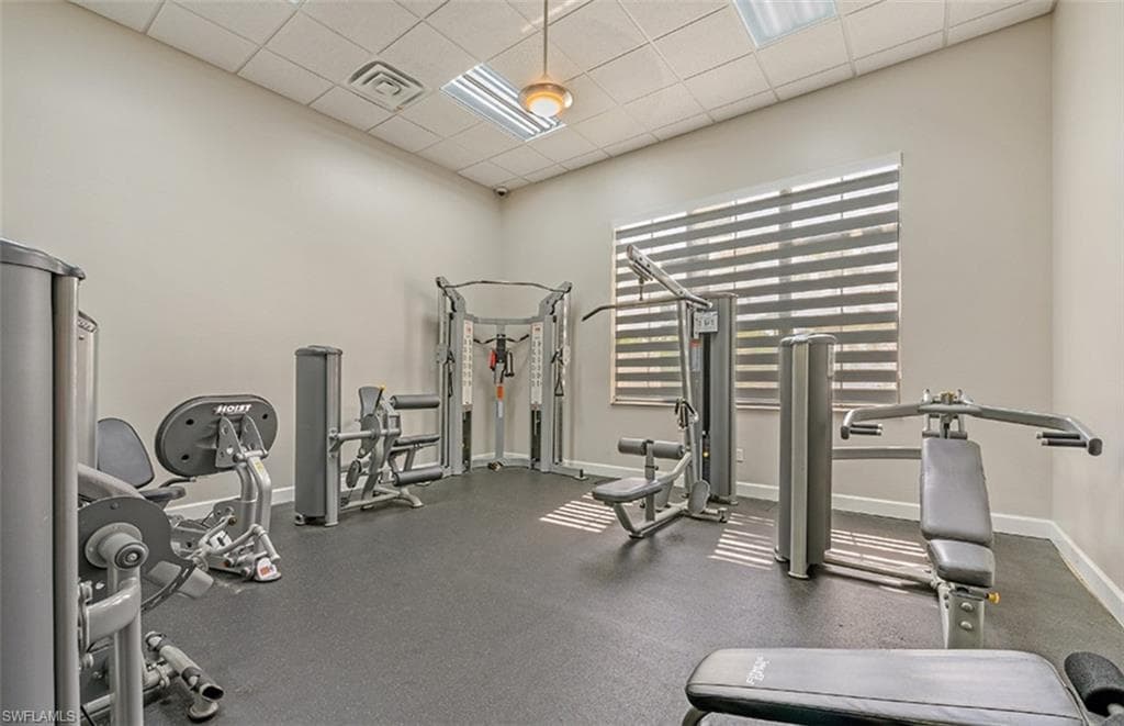 1785 Hagen Ct, Naples, FL 34120-30